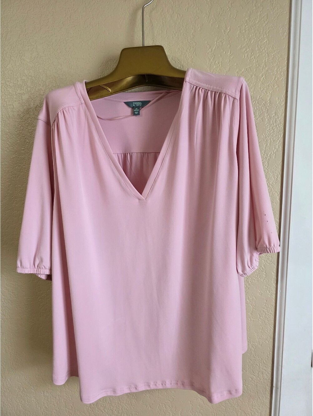 Terra & Sky Plus Size 2X Dark Rose V-Neck Elbow Sleeve Top Soft